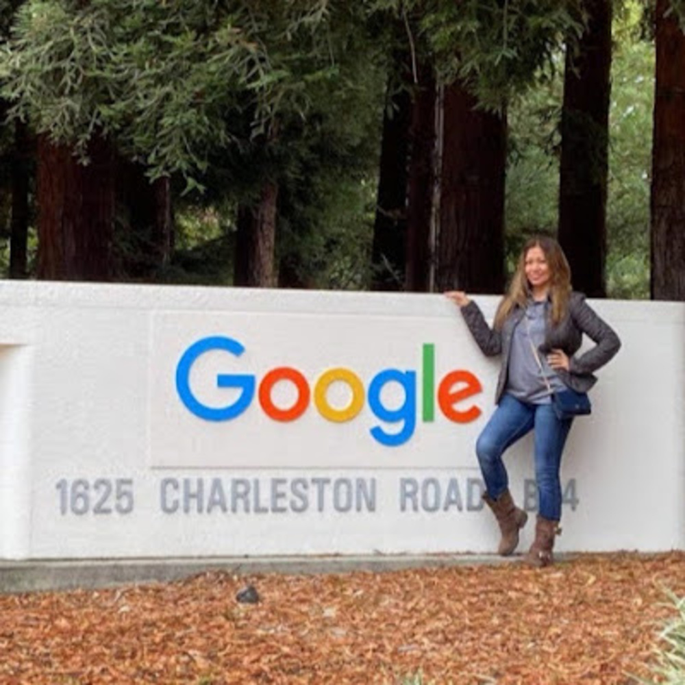 Meet your Posher, Lea